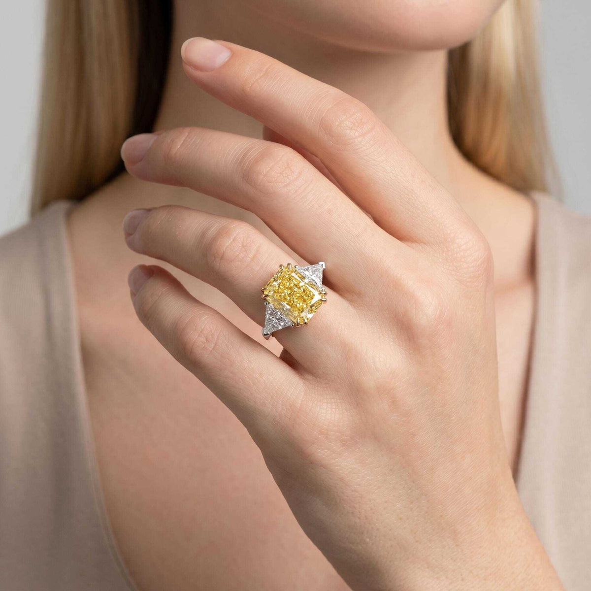 Fancy Vivid Yellow VVS1 Clarity 9.25 Carat Total Radiant Cut Diamond Three Stone Side Trillions, Two Tone Engagement Ring