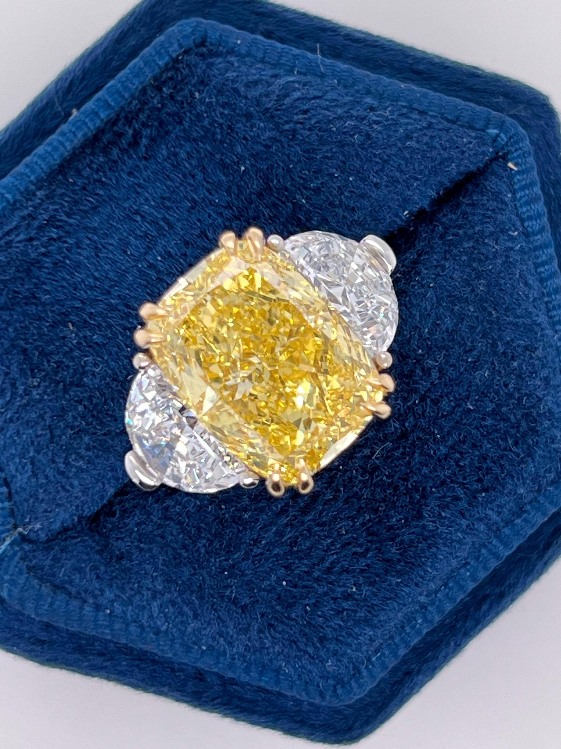 9.5 Carat Total Fancy Vivid Yellow VVS2 Cushion Cut Diamond Three Stone Half Moon Two Tone Engagement Ring