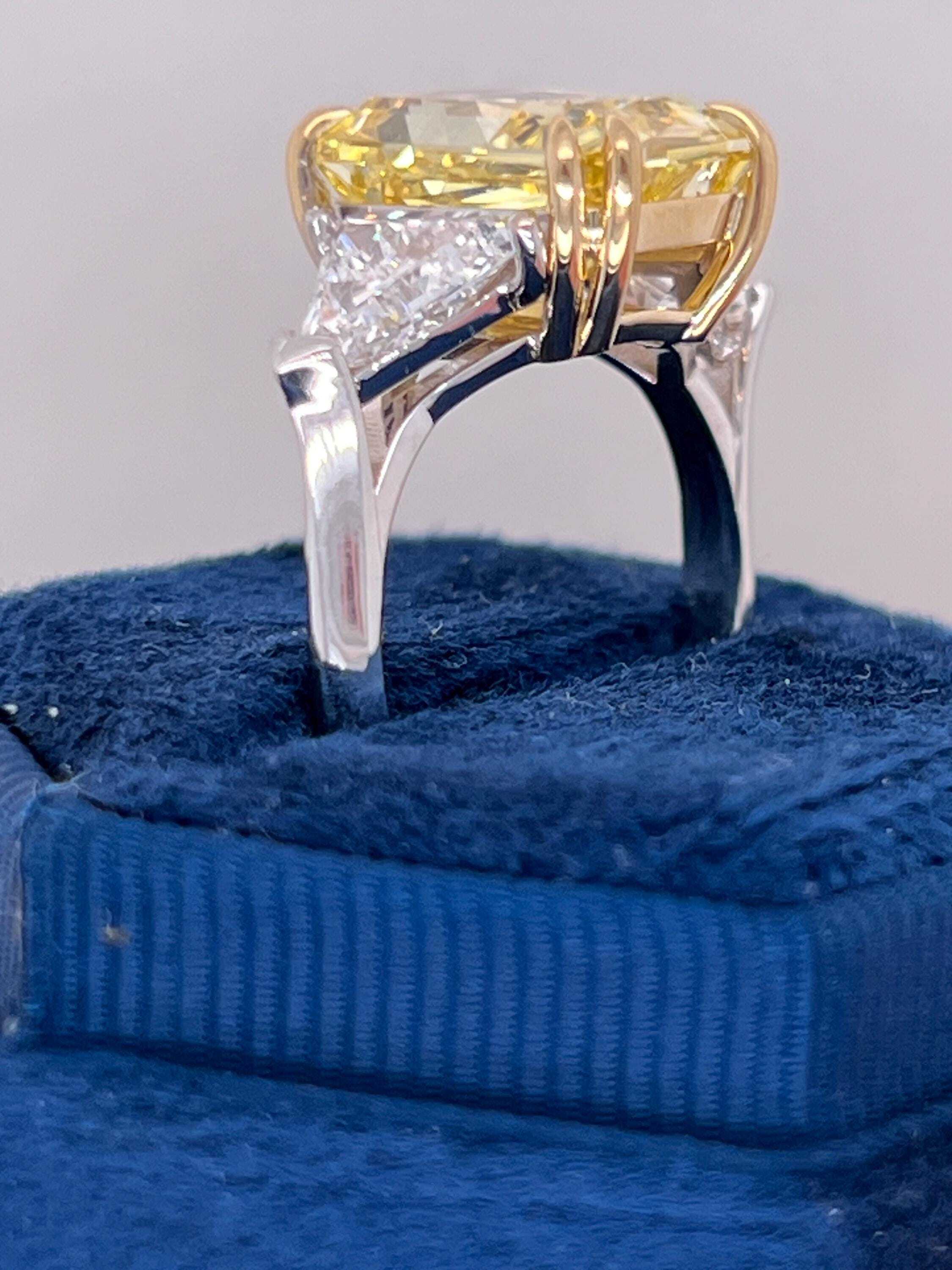 Fancy Vivid Yellow VVS1 Clarity 9.25 Carat Total Radiant Cut Diamond Three Stone Side Trillions, Two Tone Engagement Ring
