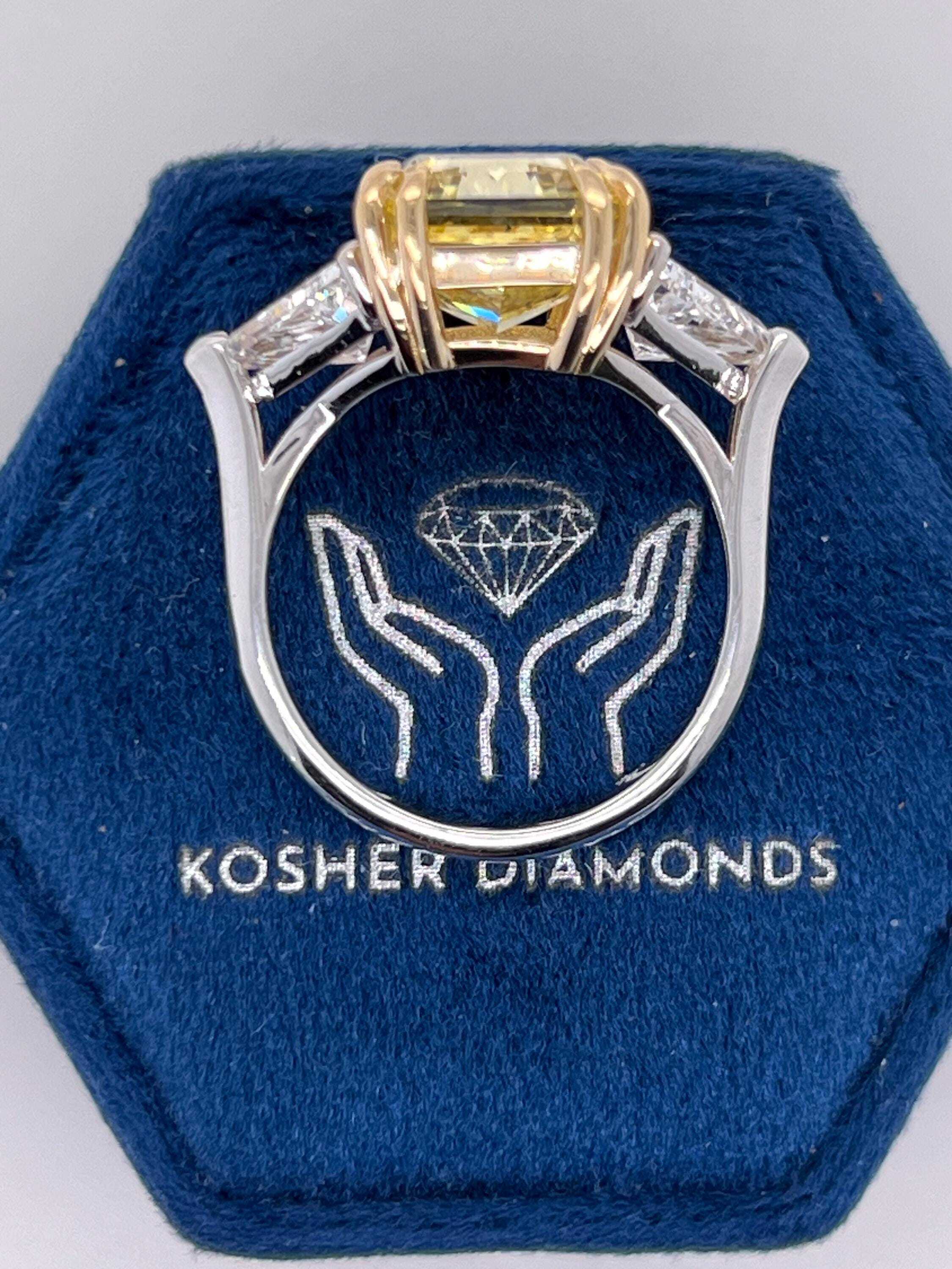 Fancy Vivid Yellow VVS1 Clarity 9.25 Carat Total Radiant Cut Diamond Three Stone Side Trillions, Two Tone Engagement Ring