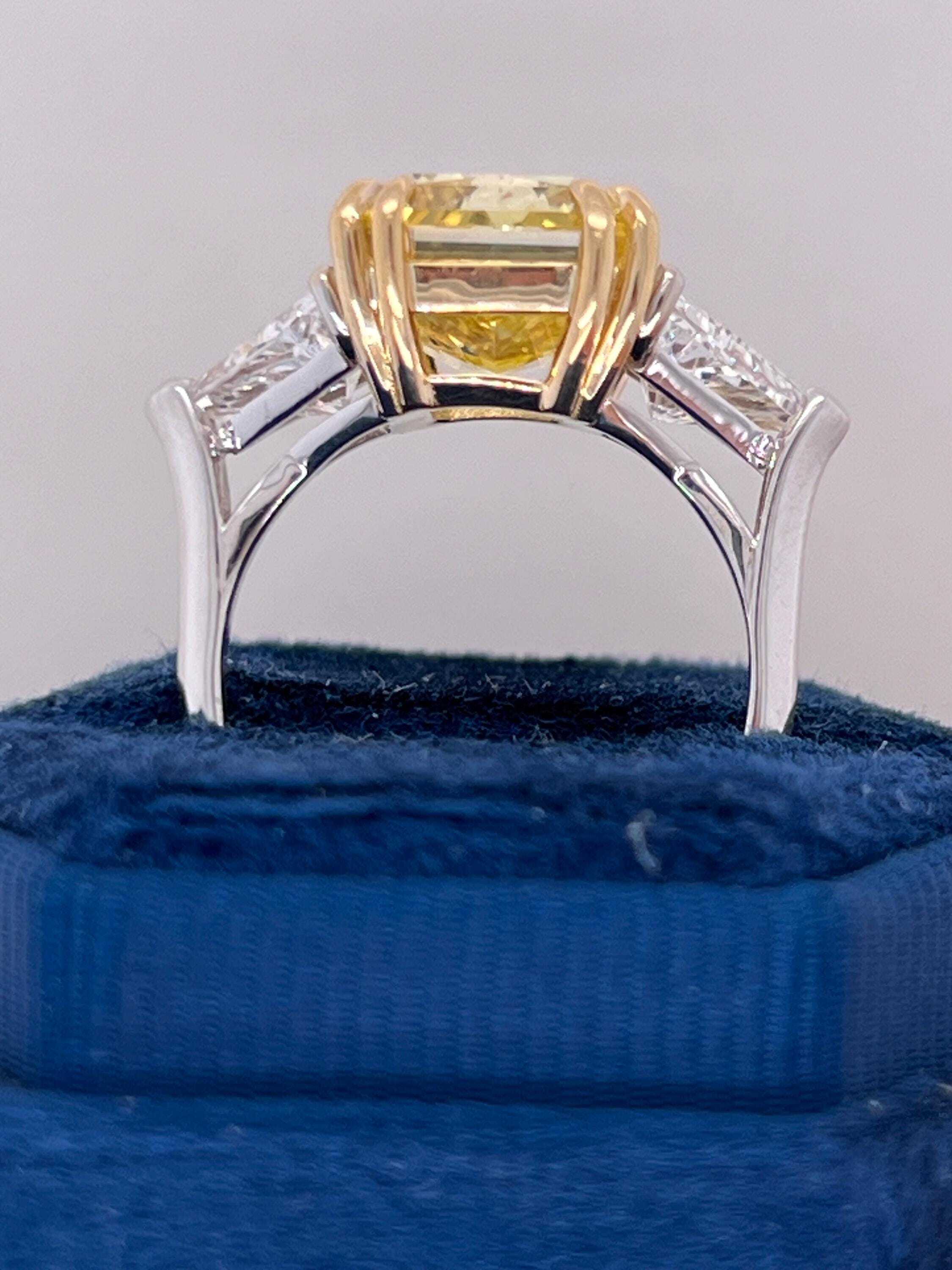 Fancy Vivid Yellow VVS1 Clarity 9.25 Carat Total Radiant Cut Diamond Three Stone Side Trillions, Two Tone Engagement Ring