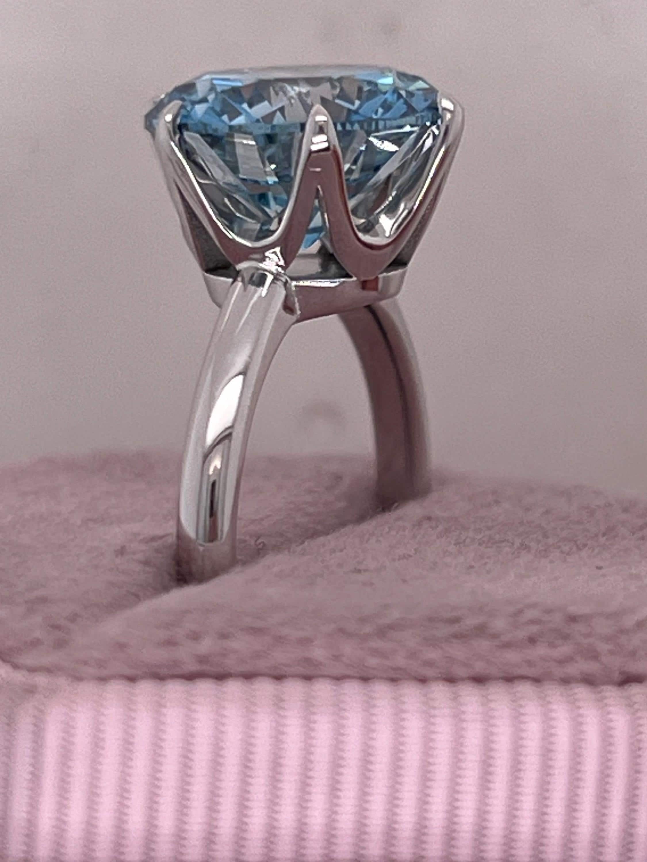 5.5 Carat Fancy Vivid Blue Color Round Ideal Cut Diamond Solitaire Engagement Ring