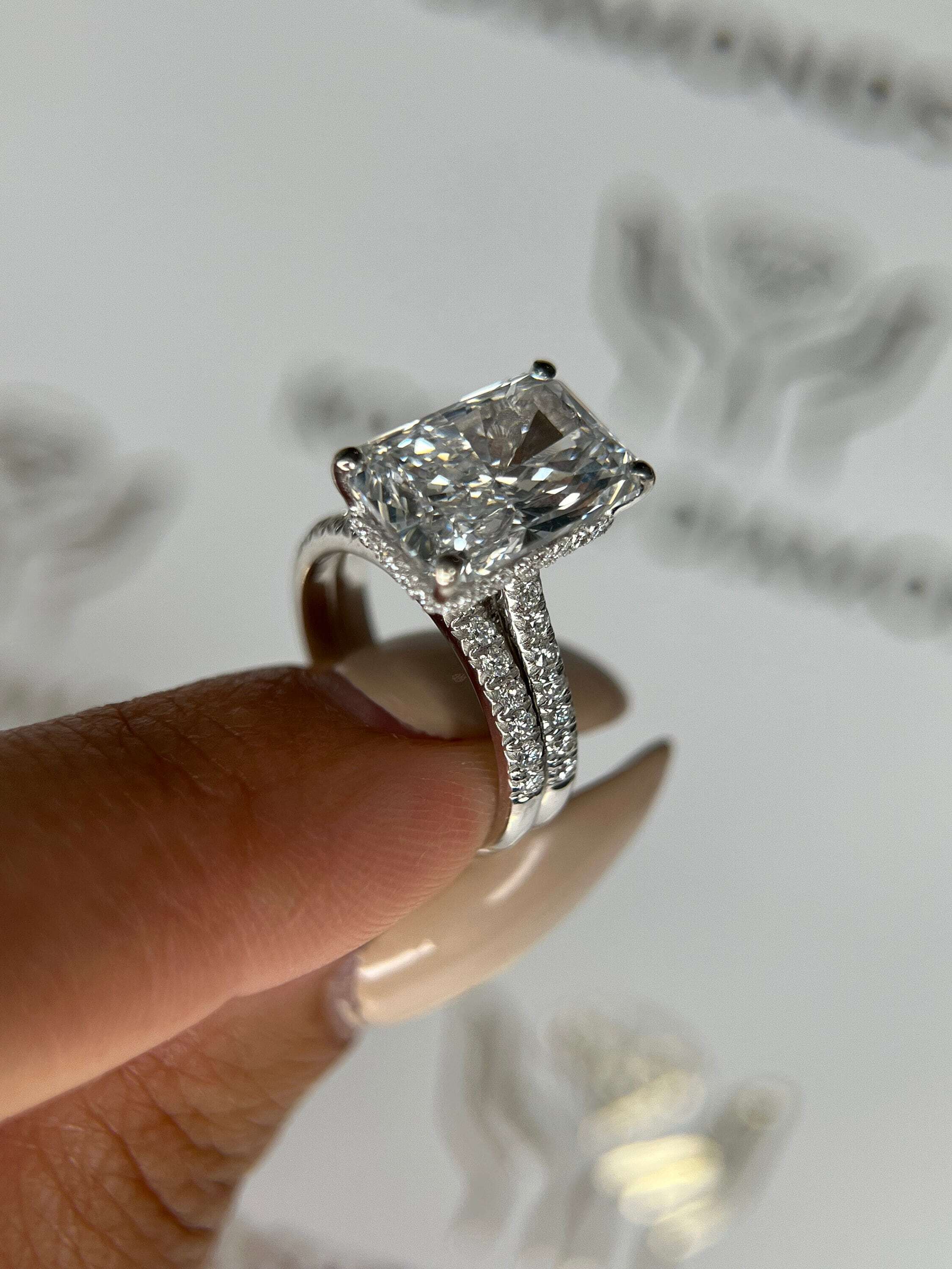 5.75 Carat Total Weight Elongated Radiant Cut Diamond Engagement Ring Set, Matching Diamond Band