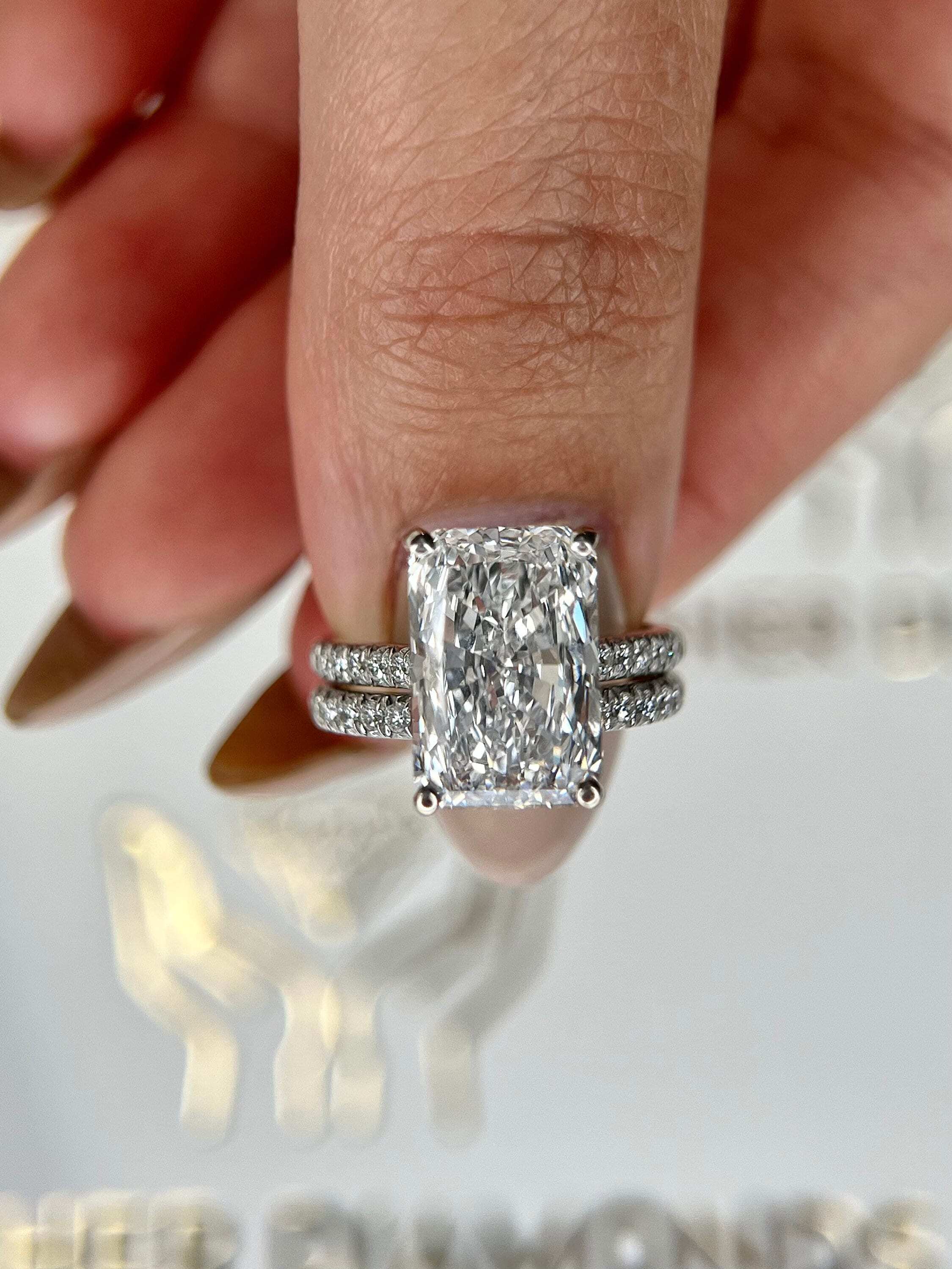 5.75 Carat Total Weight Elongated Radiant Cut Diamond Engagement Ring Set, Matching Diamond Band