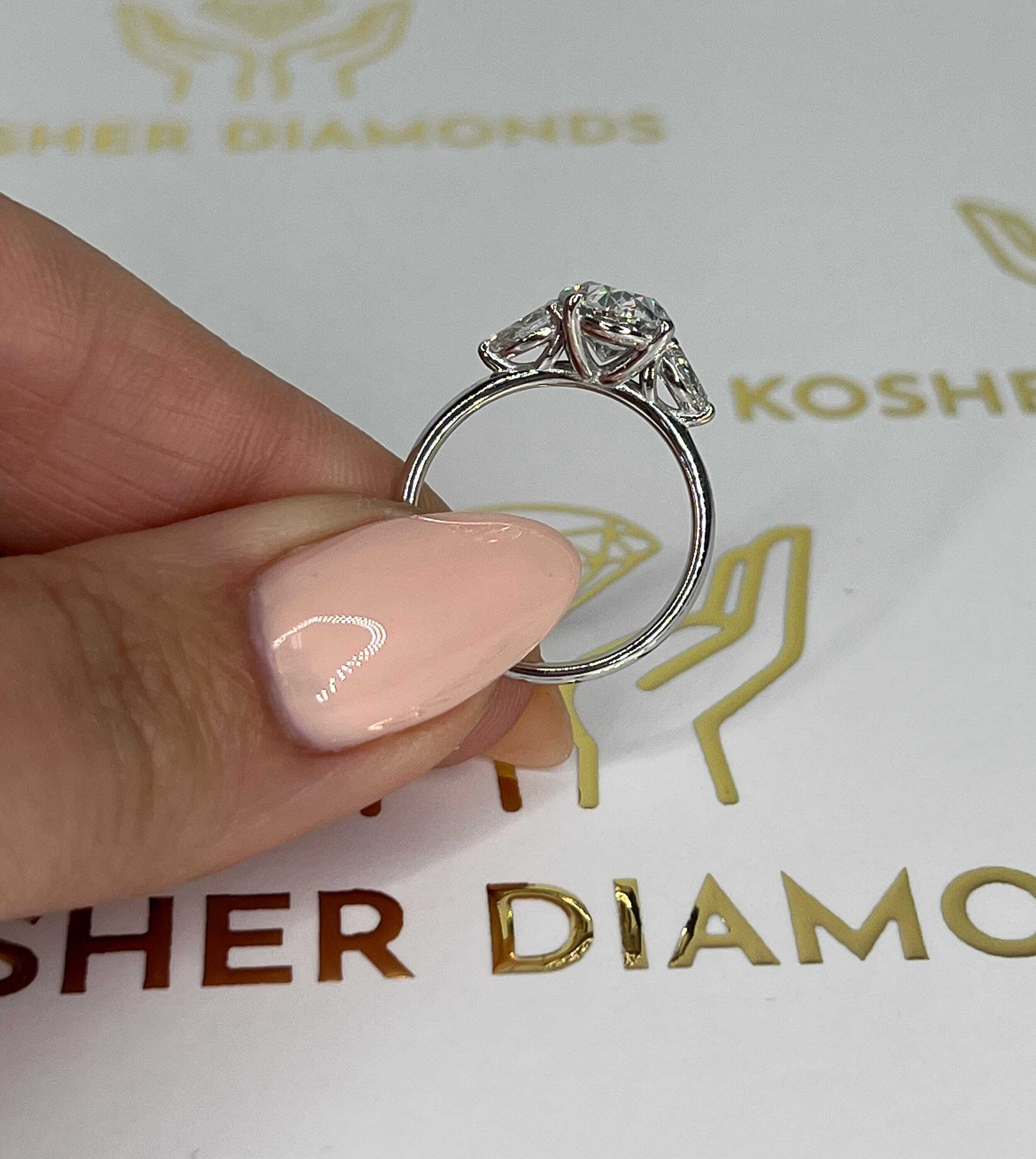 2.5 Carat Oval Cut Three Stone Diamond Engagement Ring, Side Pear Diamonds